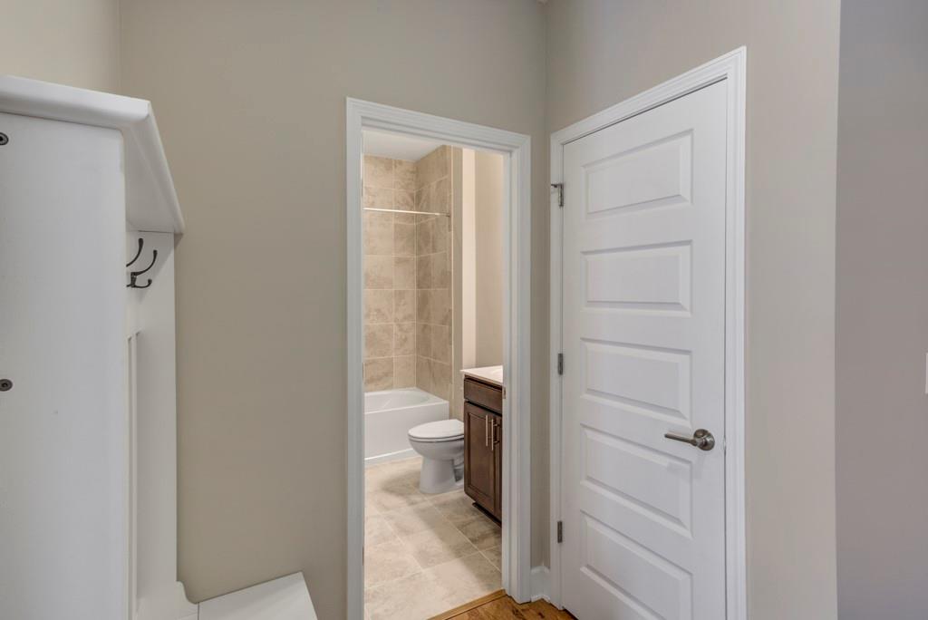 2146 Hinton Drive SE