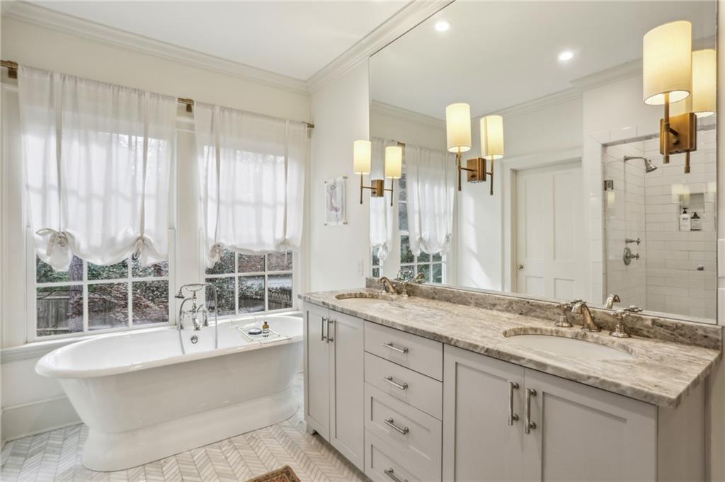 2415 Oldfield Road NW