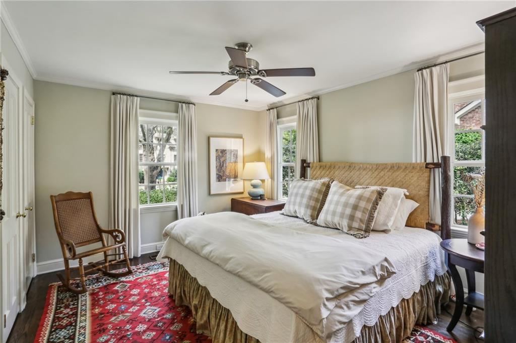 2415 Oldfield Road NW