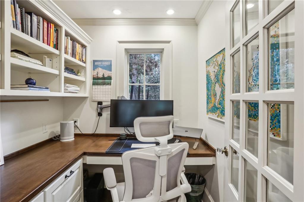 2415 Oldfield Road NW