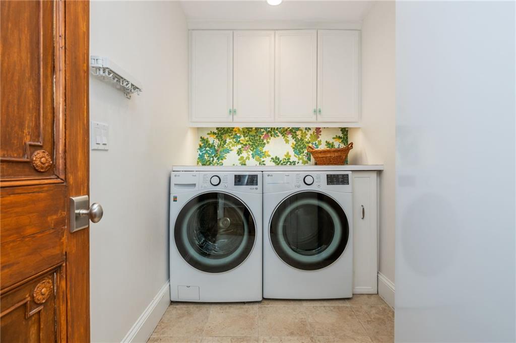 2660 Peachtree Road NW Unit 22E