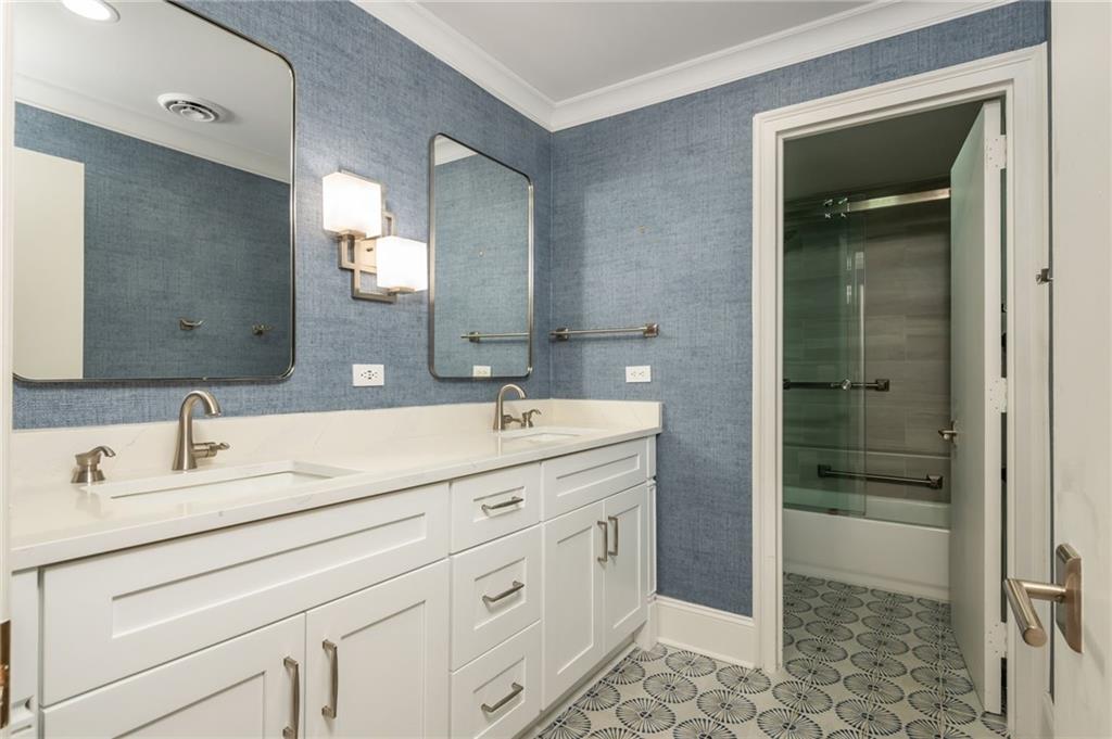 2660 Peachtree Road NW Unit 22E