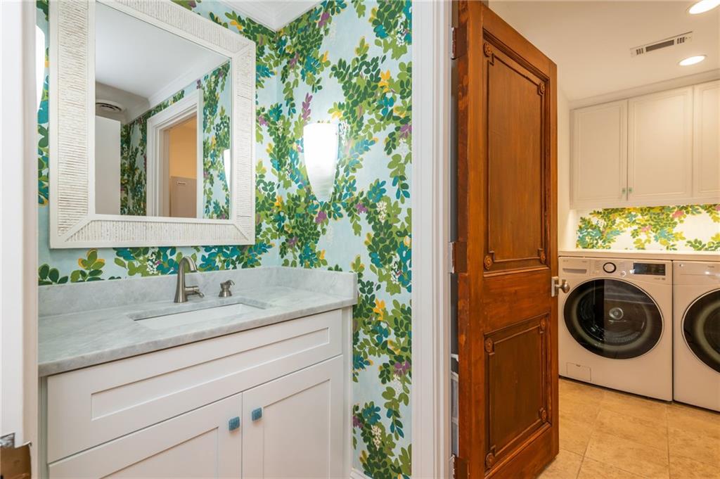 2660 Peachtree Road NW Unit 22E