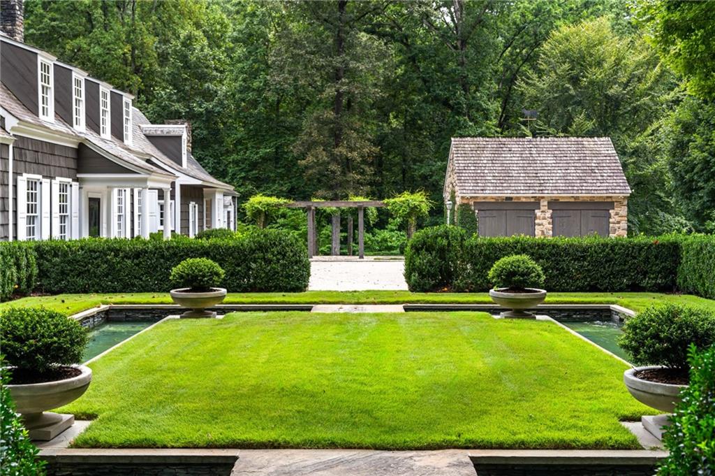 1727 W Paces Ferry Road NW