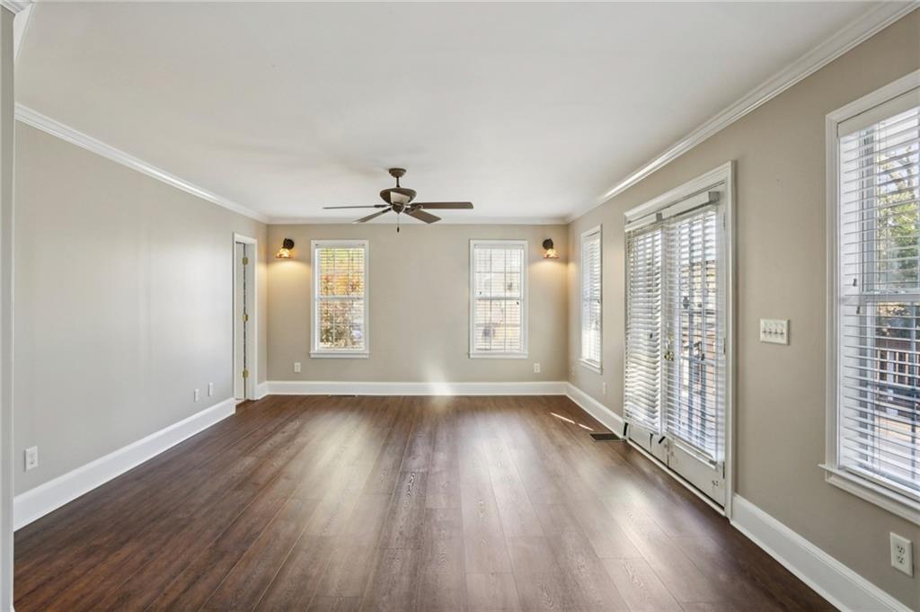 22 Peachtree Hills Avenue NE