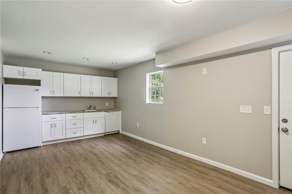 22 Peachtree Hills Avenue NE