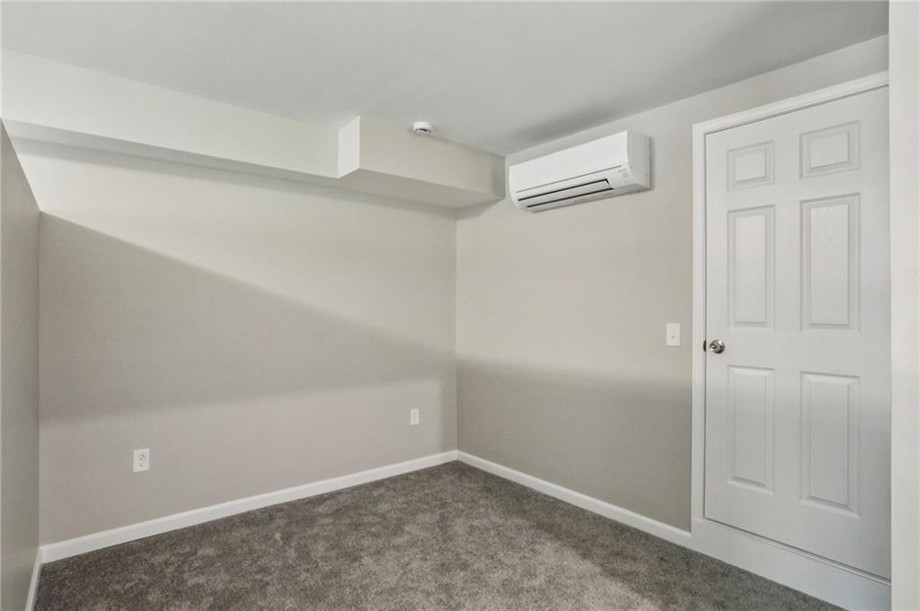 22 Peachtree Hills Avenue NE