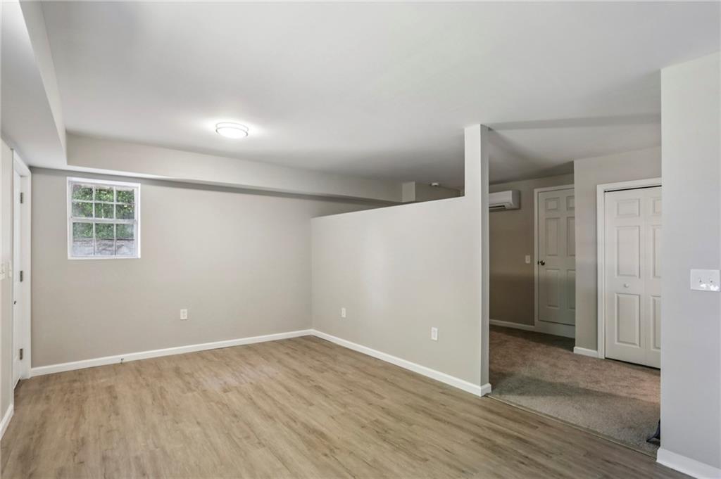 22 Peachtree Hills Avenue NE