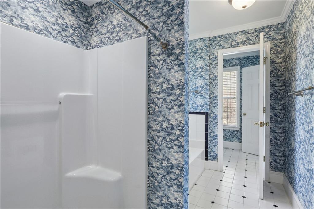 22 Peachtree Hills Avenue NE