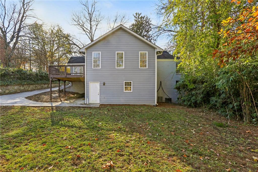 22 Peachtree Hills Avenue NE