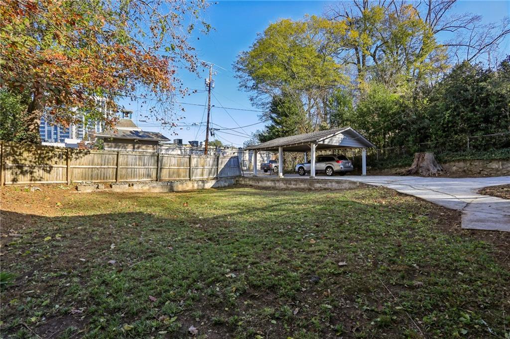 22 Peachtree Hills Avenue NE