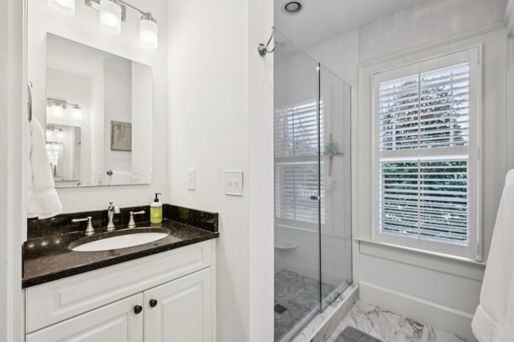 1229 Cameron Court NE