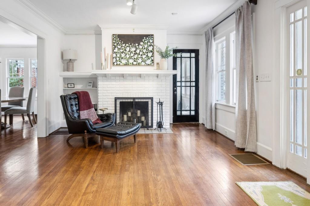 1229 Cameron Court NE