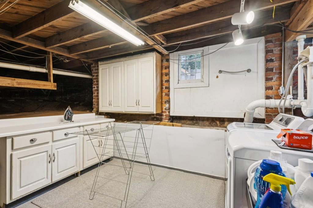 1229 Cameron Court NE