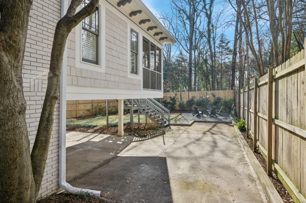 1229 Cameron Court NE