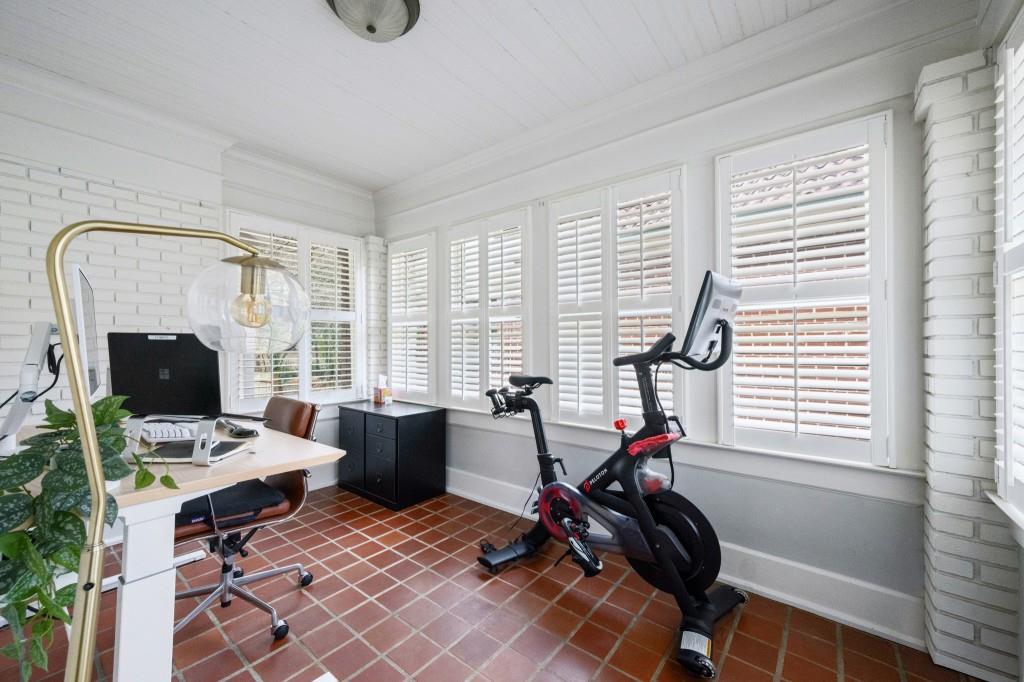 1229 Cameron Court NE