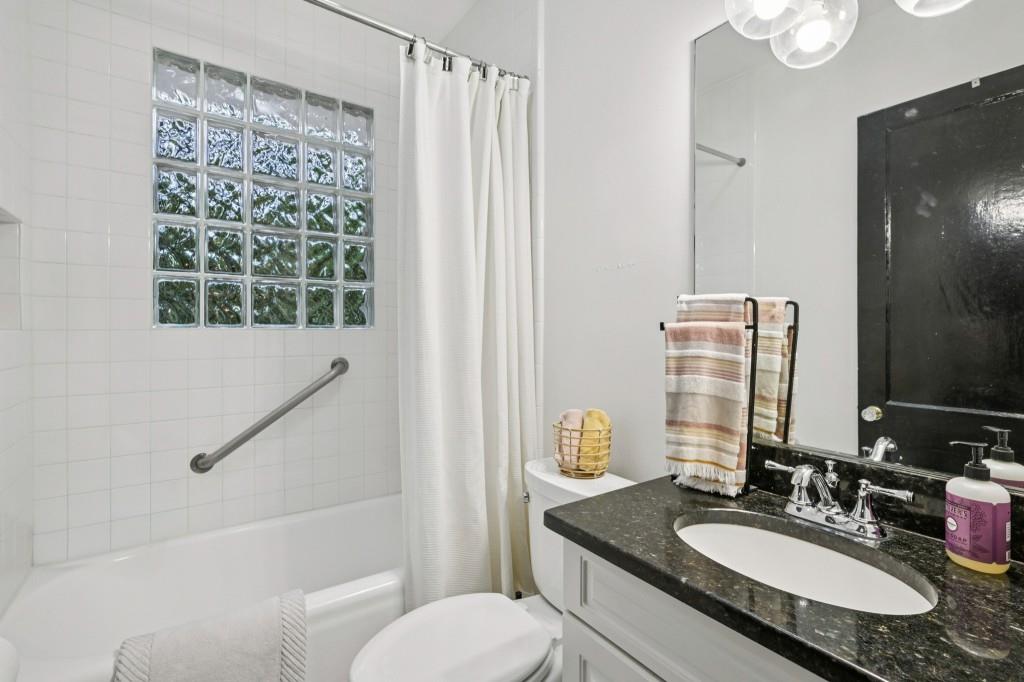 1229 Cameron Court NE