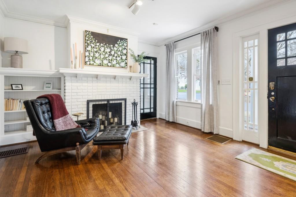 1229 Cameron Court NE