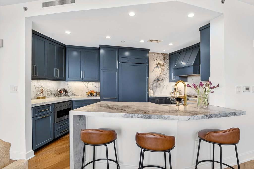 700 Park Regency Place NE Unit 1106