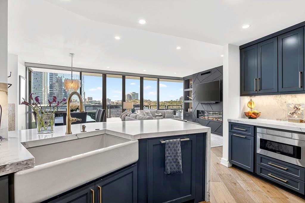 700 Park Regency Place NE Unit 1106