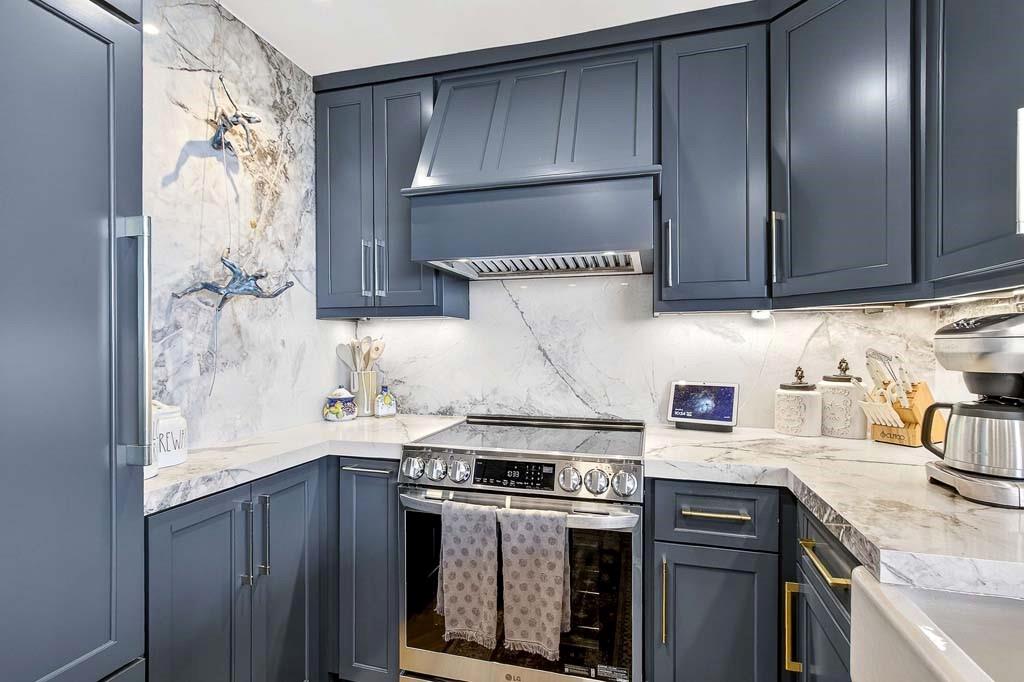 700 Park Regency Place NE Unit 1106