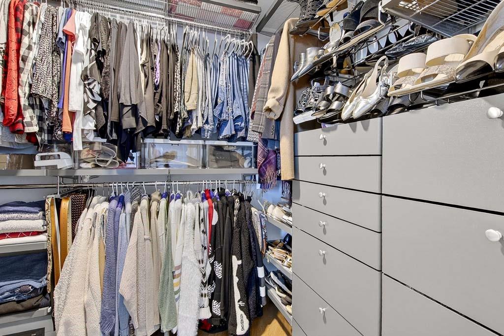 700 Park Regency Place NE Unit 1106