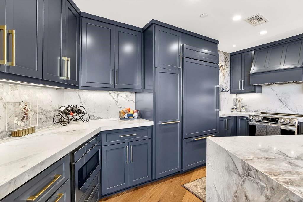 700 Park Regency Place NE Unit 1106