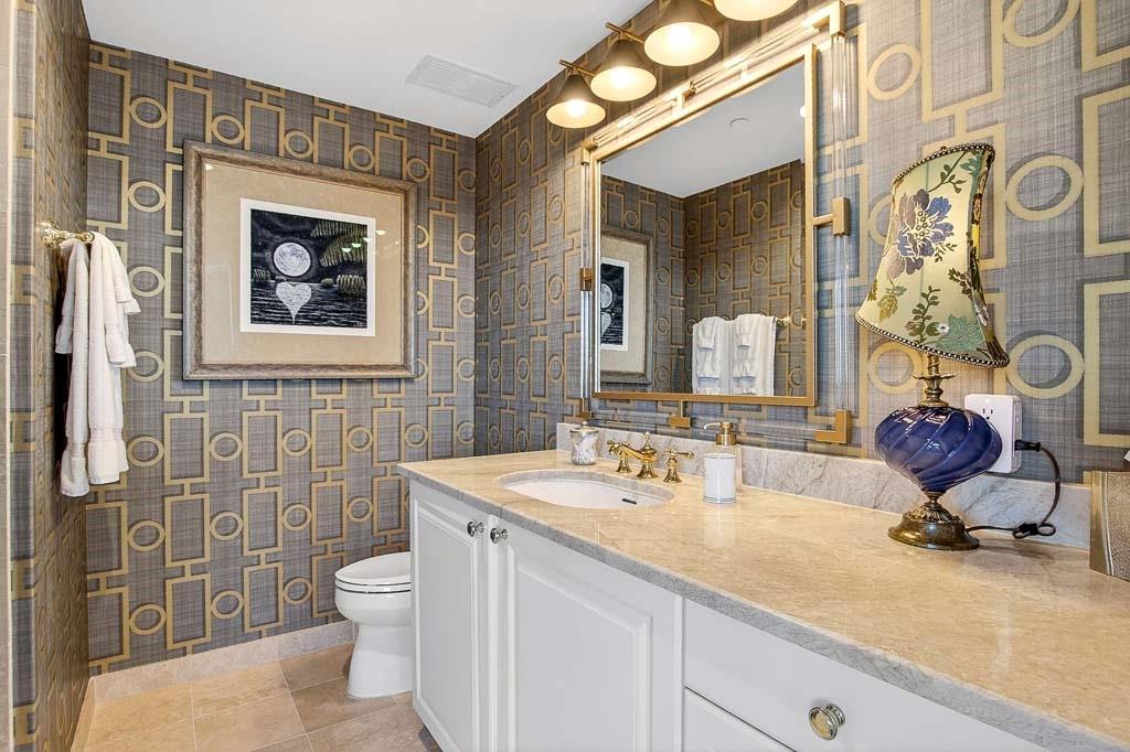 700 Park Regency Place NE Unit 1106