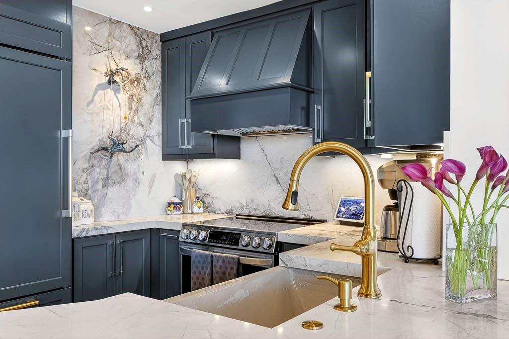 700 Park Regency Place NE Unit 1106