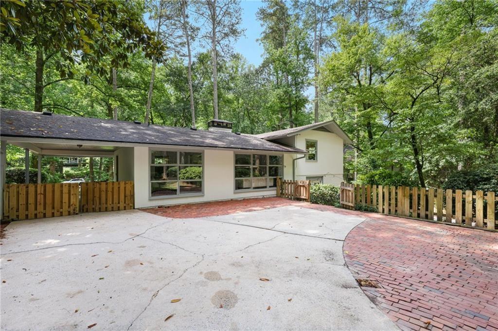 2800 Mornington Drive NW