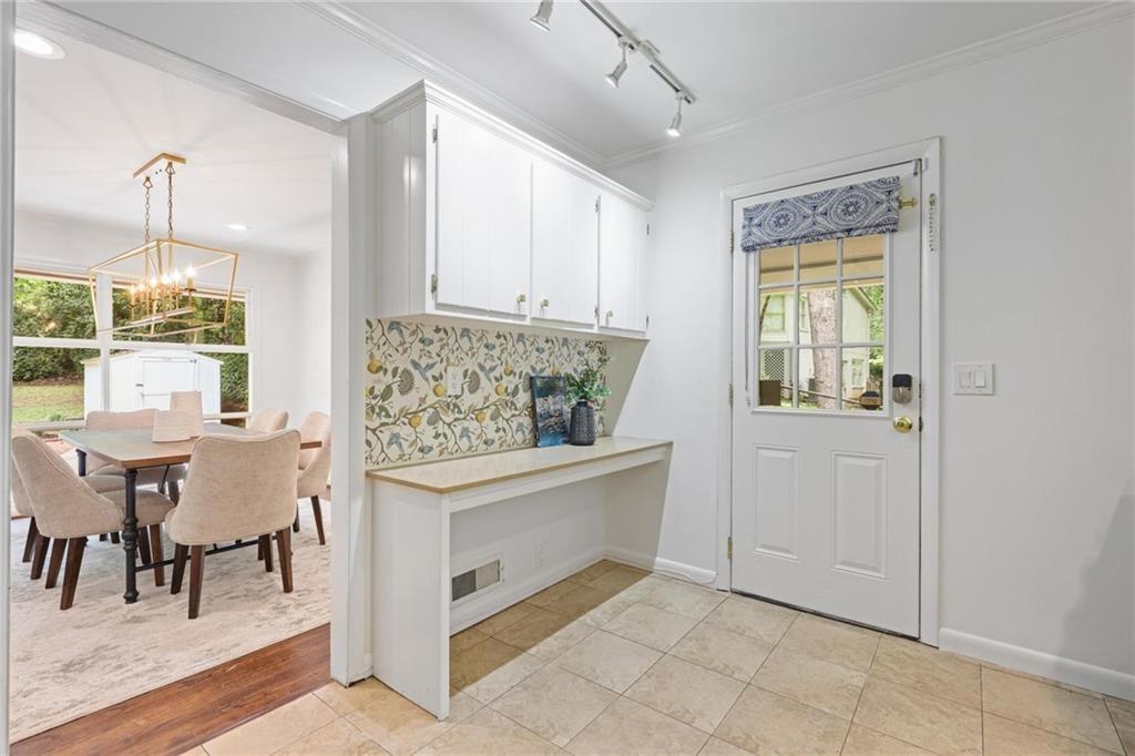 2800 Mornington Drive NW