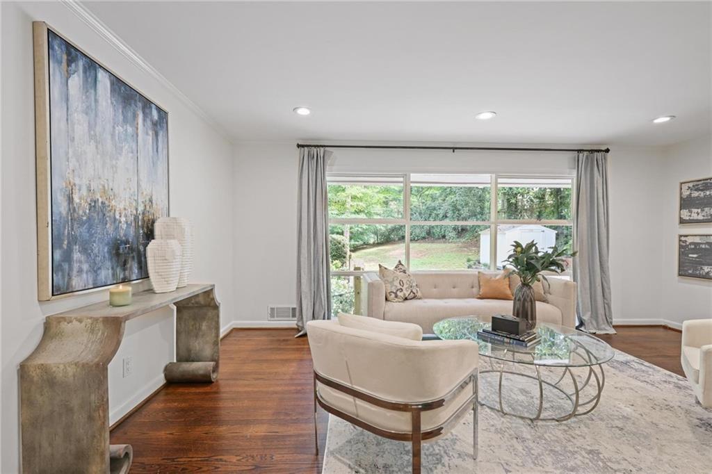 2800 Mornington Drive NW