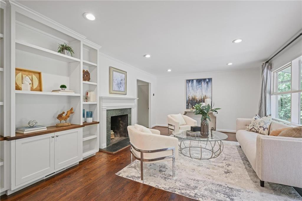 2800 Mornington Drive NW