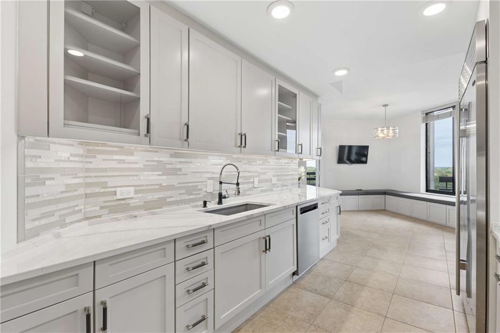 2660 Peachtree Road NW Unit 13F