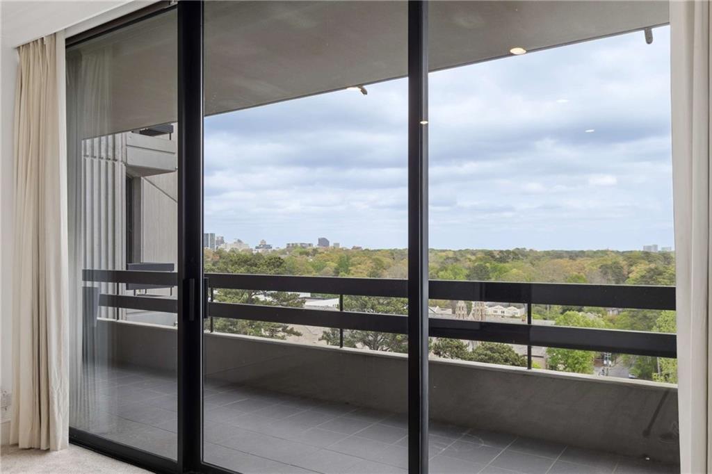 2660 Peachtree Road NW Unit 13F