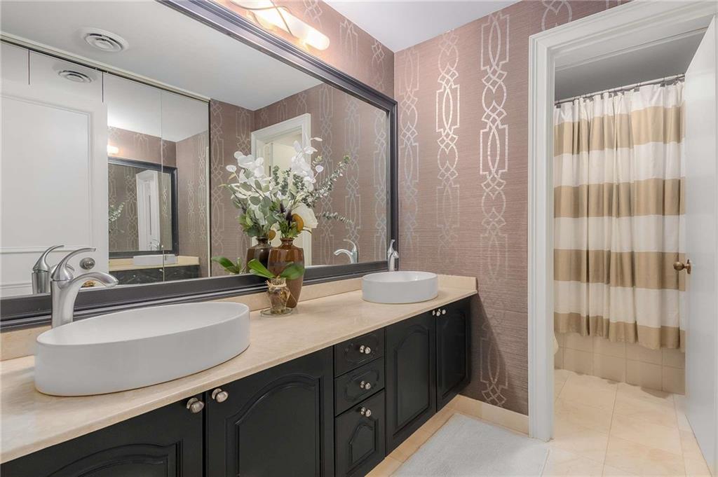 2660 Peachtree Road NW Unit 13F