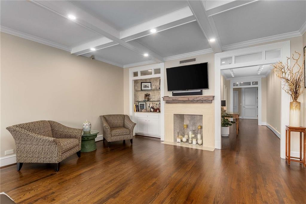 2660 Peachtree Road NW Unit 13F