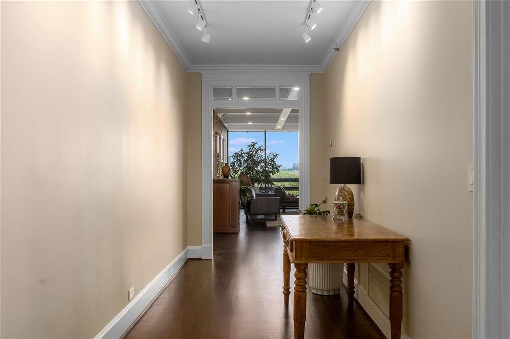 2660 Peachtree Road NW Unit 13F