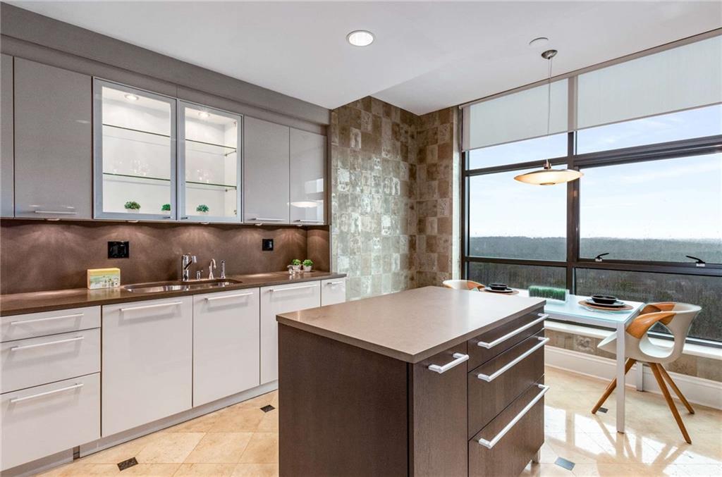 750 Park Avenue NE Unit 19E