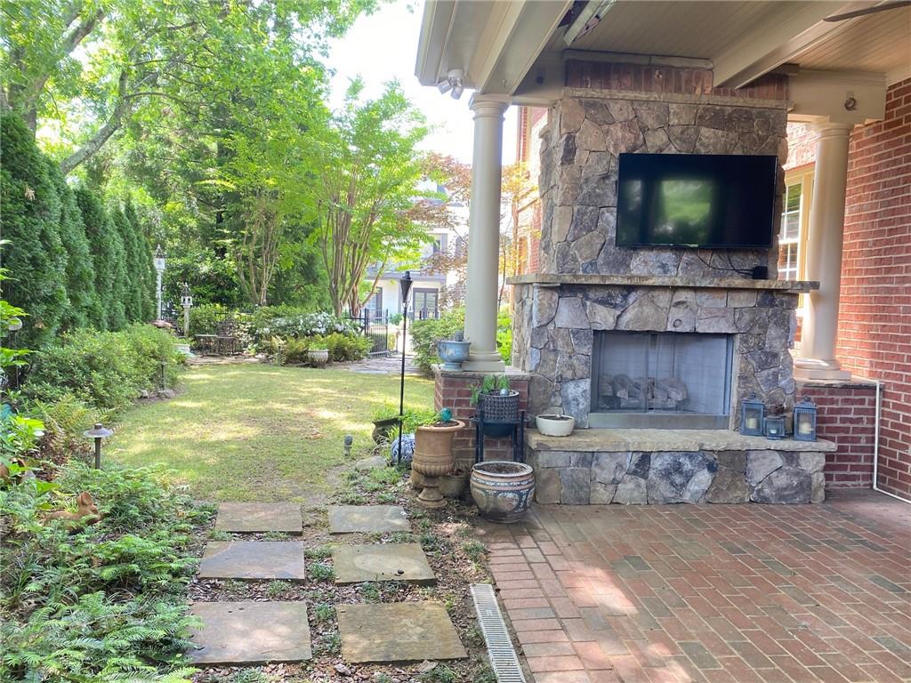 2133 Lucerne Lane SE
