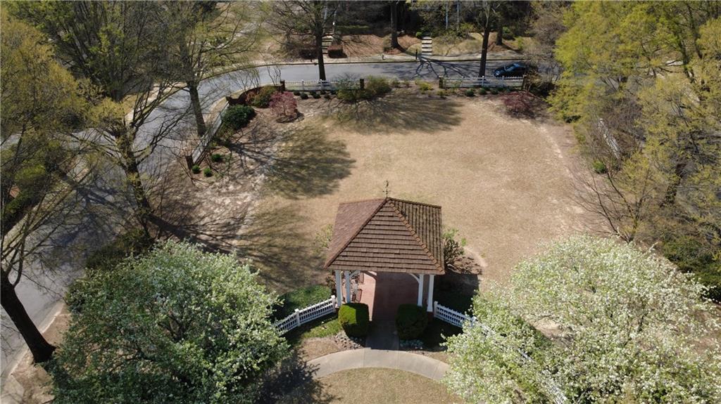 2133 Lucerne Lane SE
