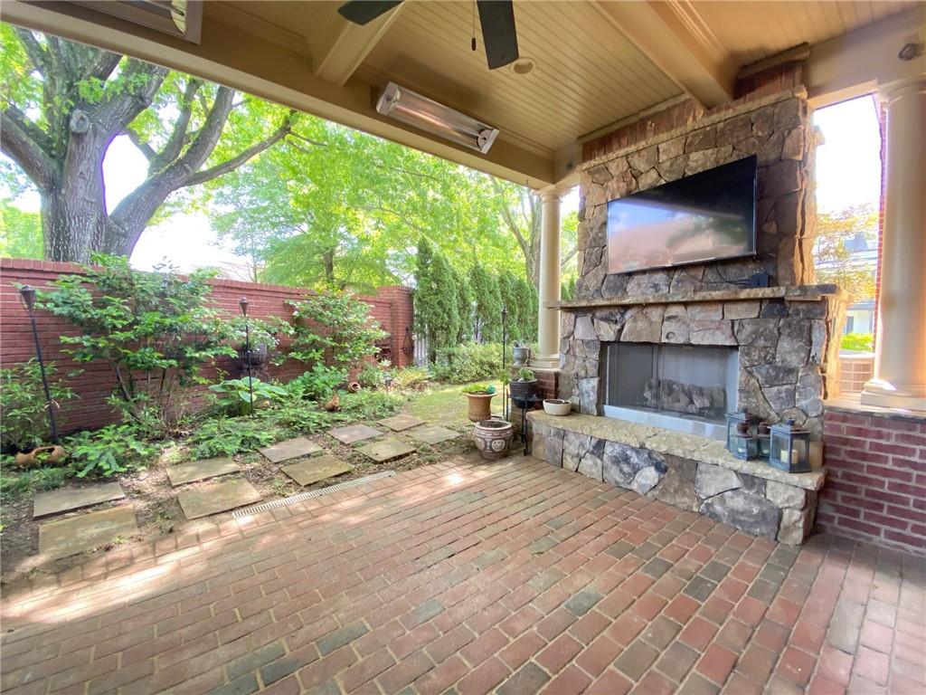 2133 Lucerne Lane SE