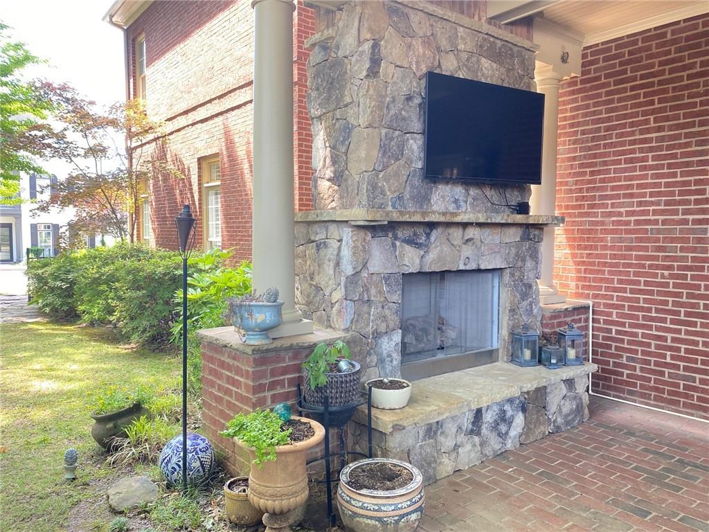 2133 Lucerne Lane SE