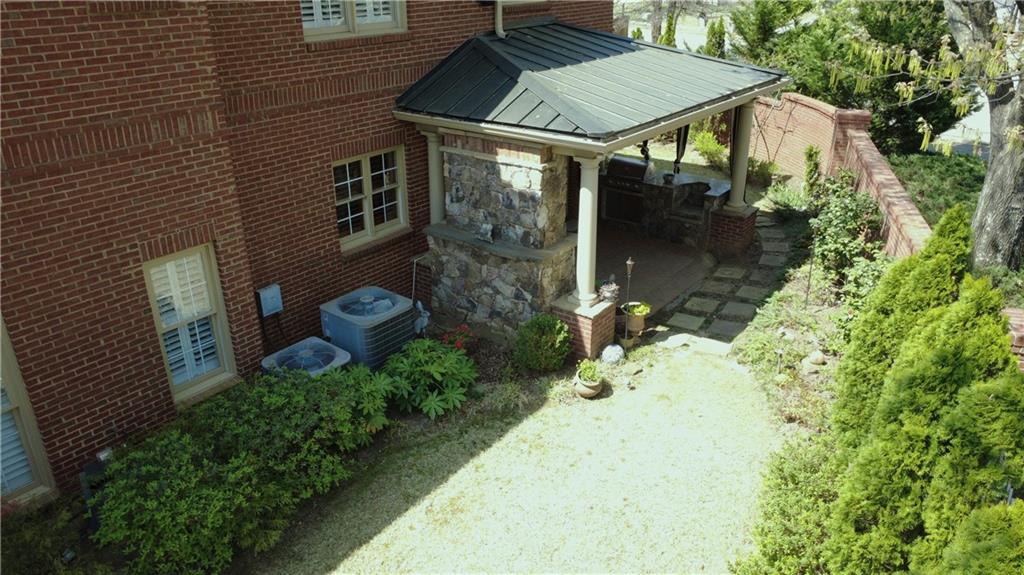 2133 Lucerne Lane SE