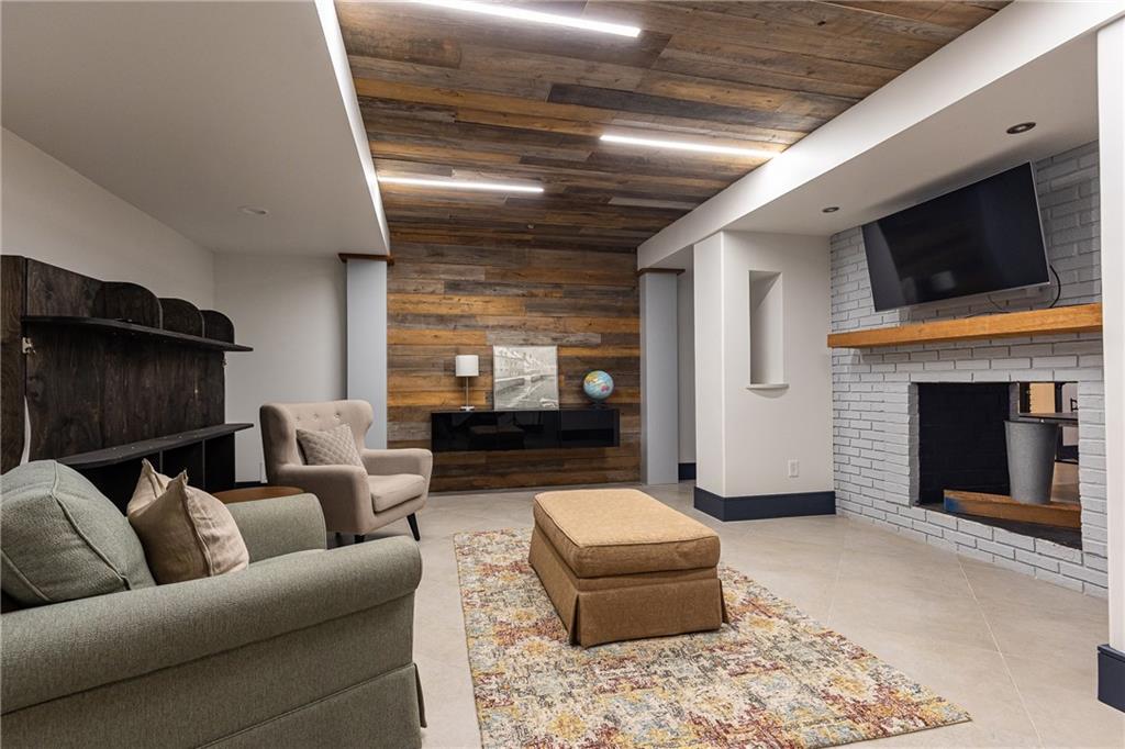 4276 Sentinel Post Road NW