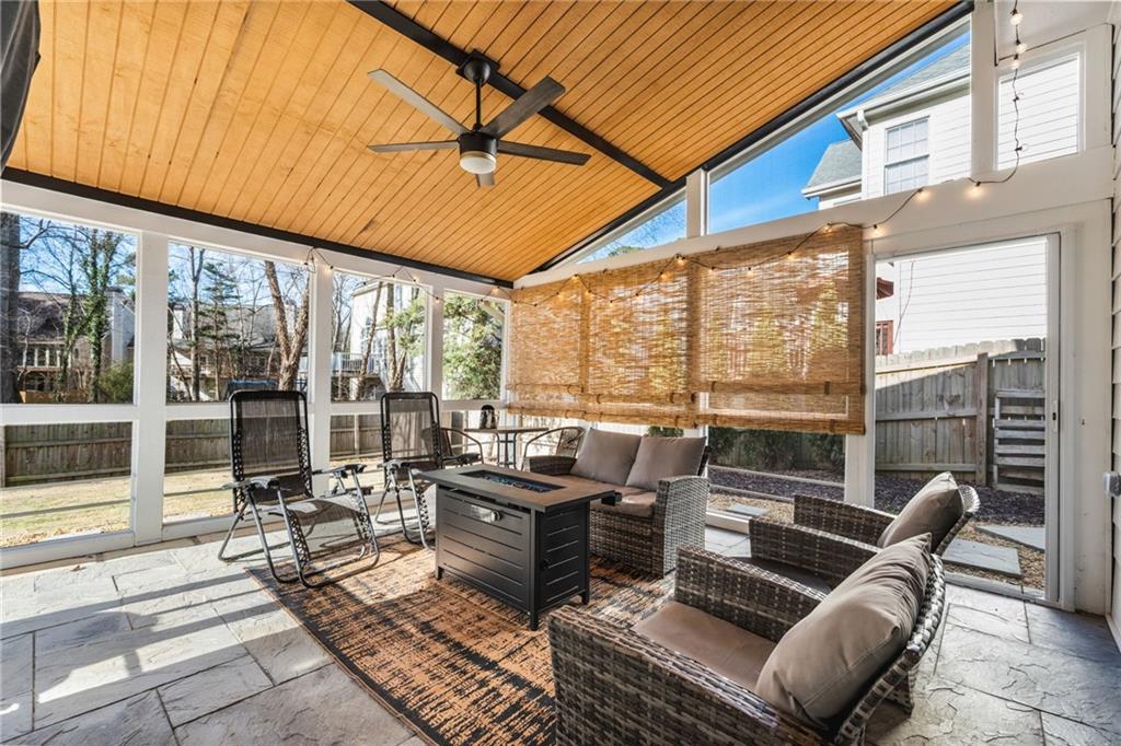 1607 Brentwood Drive