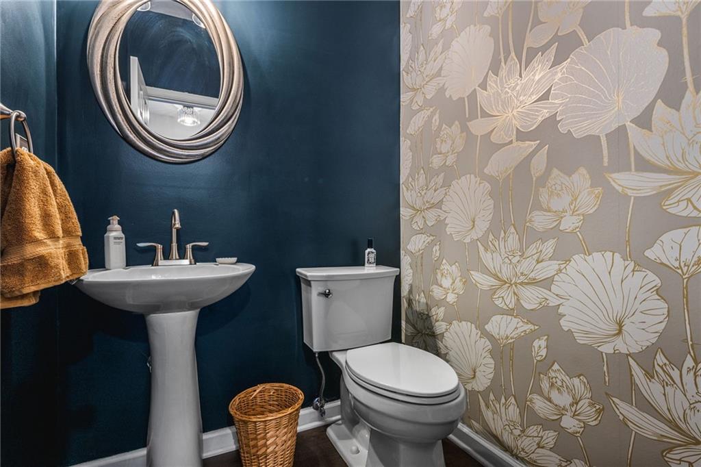 1607 Brentwood Drive