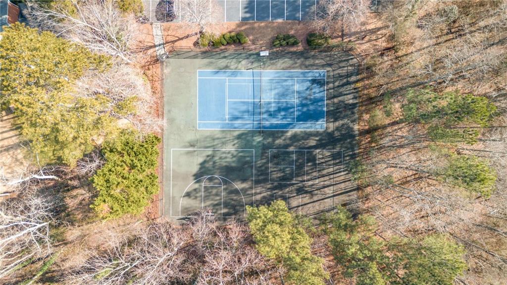 1607 Brentwood Drive