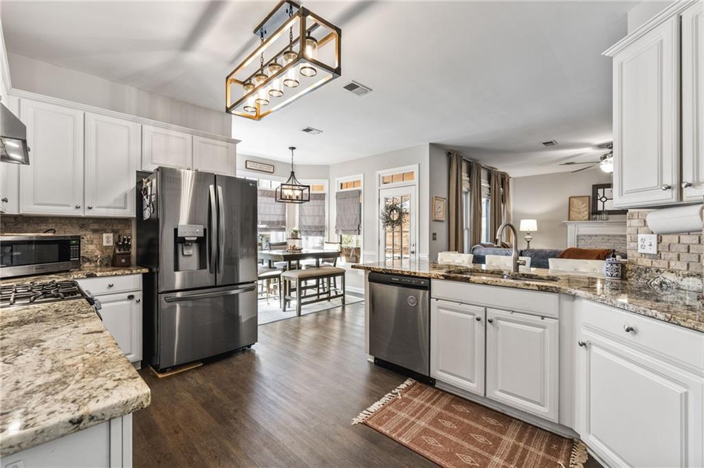 1607 Brentwood Drive