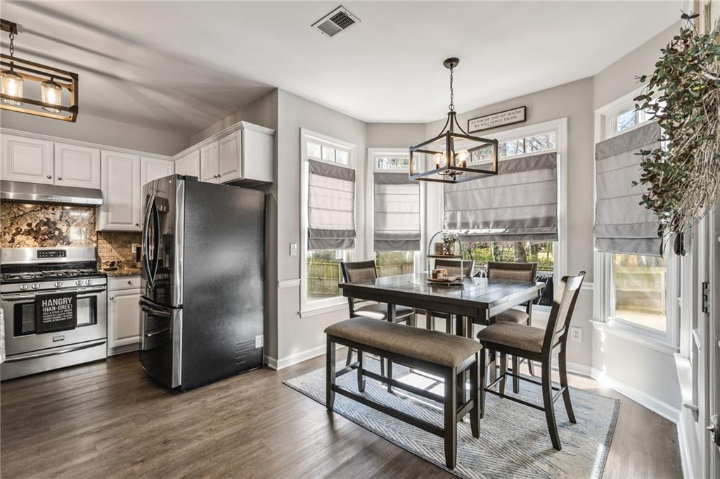 1607 Brentwood Drive